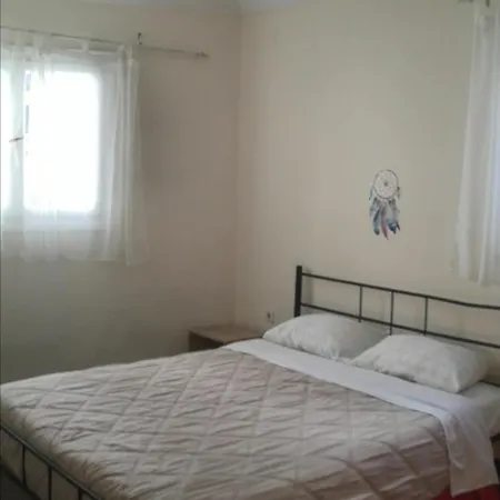 شقة Efrosini's Semi-basement Chalkís